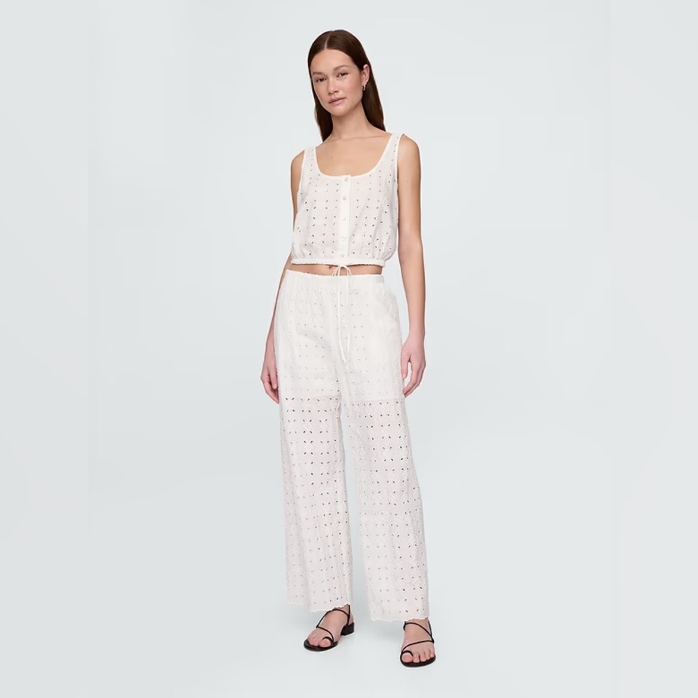 NEW! GAP Mid Rise Eyelet Easy Wide-Leg Pants - Size Medium 🩷